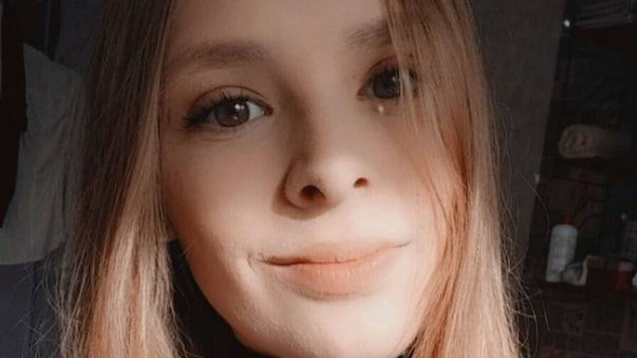 Chat with DoreneSiminski