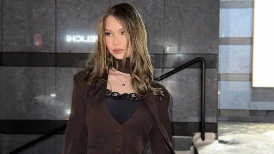 Chat with IsabellaGoris