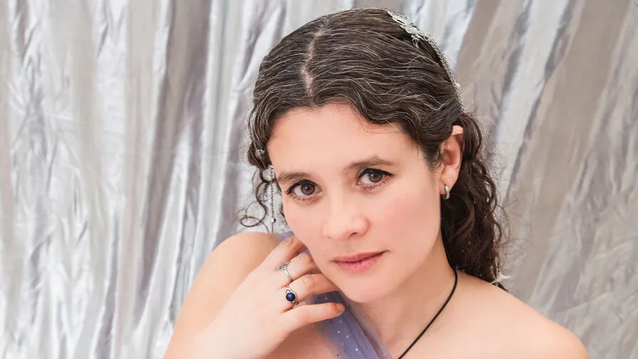 Chat with LiaDellkol