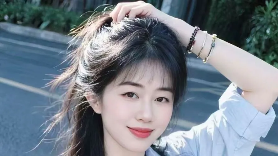 Chat with YueXiaoyue