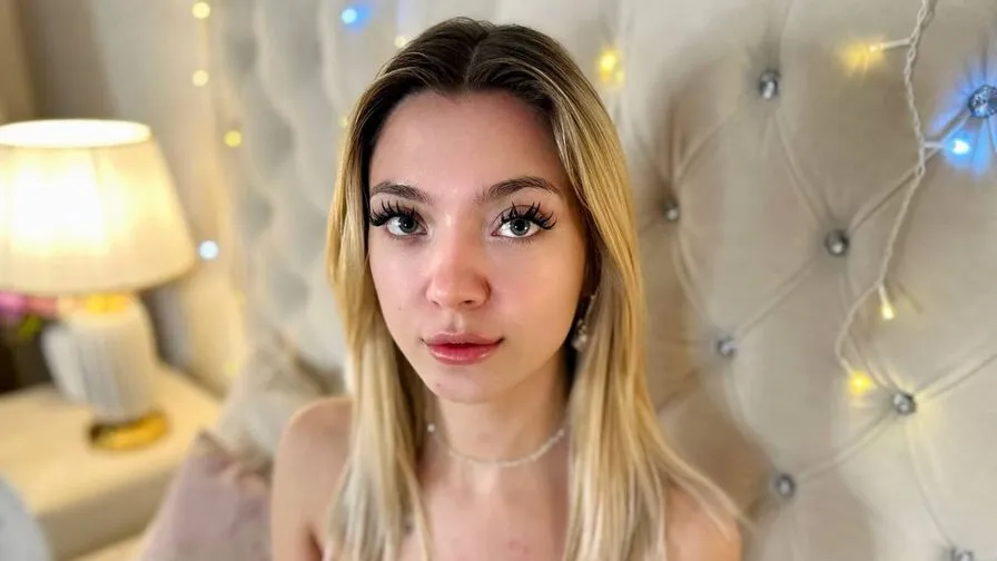 Chat with AmandaHarris