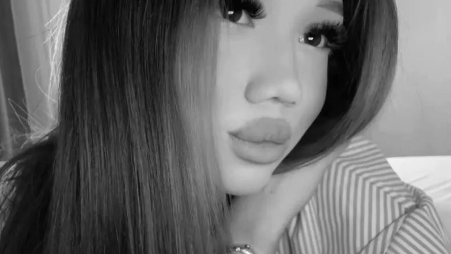 Chat with ZellaRessler