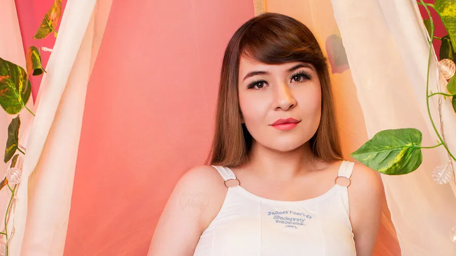 Chat with HelenaTaison