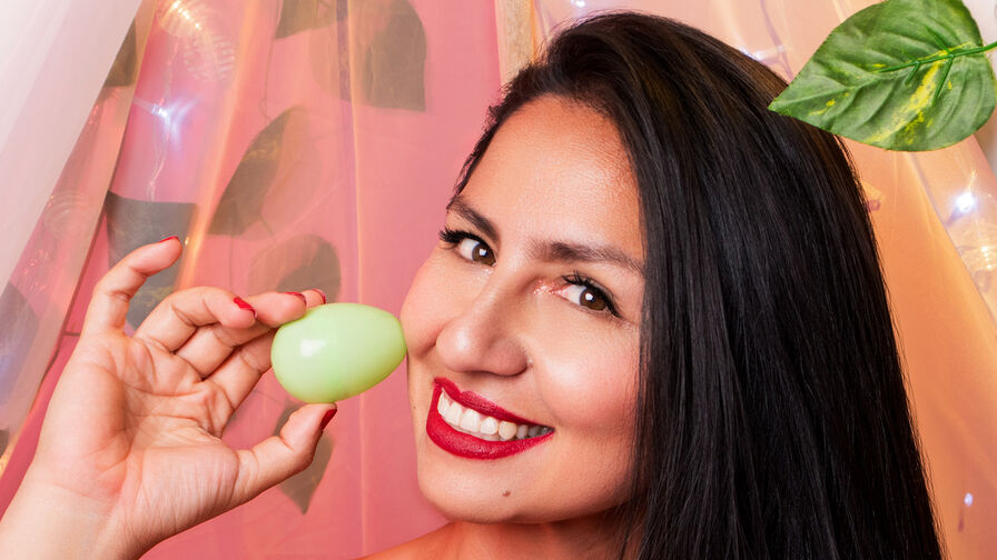 Chat with SamantaBlaze