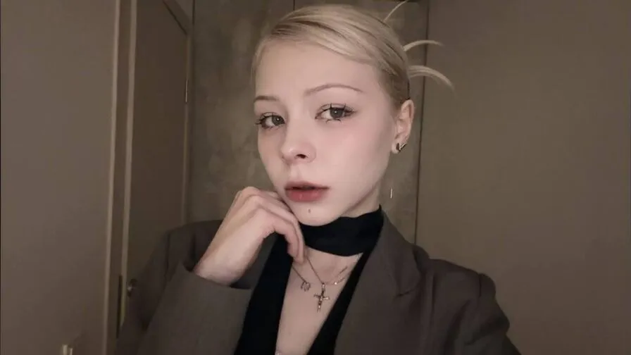 Chat with SaraKageres