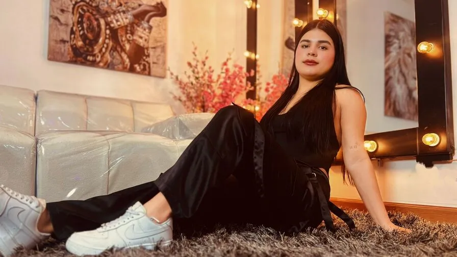 Chat with HannaFox