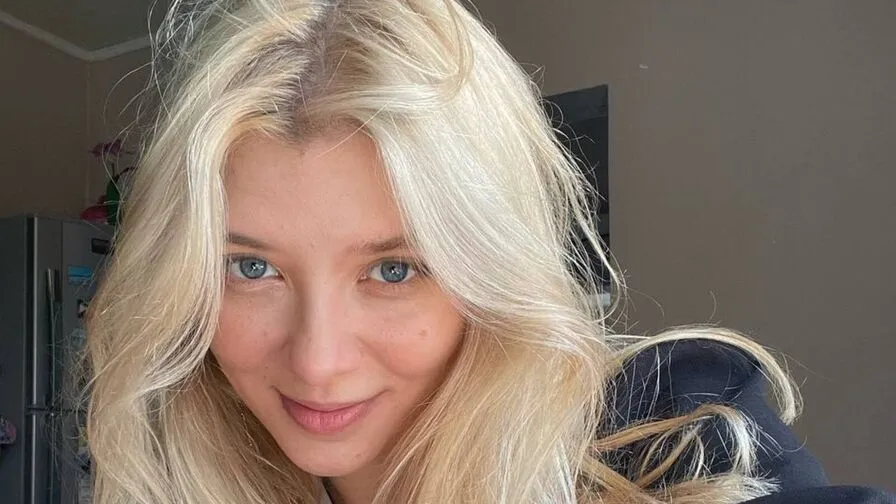 Chat with AshleaVadner