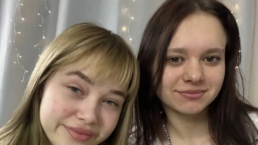 Chat with AngelynAndElmira