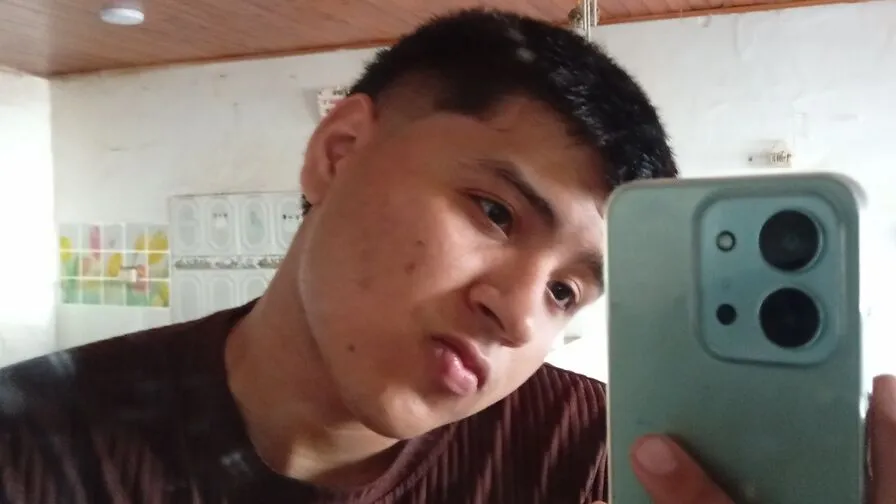 Chat with BrunoMiles