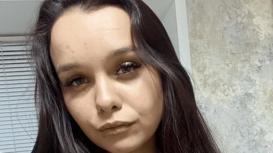 Chat with ShakiaPolek