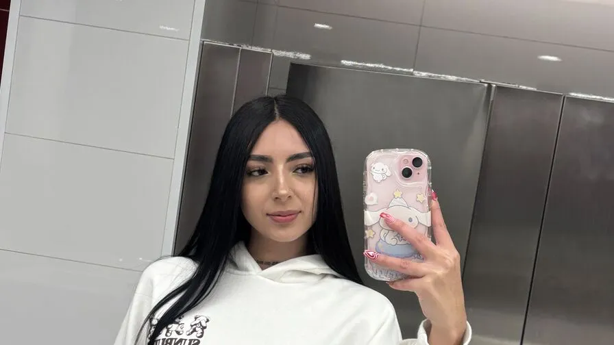 Chat with CamilaDith