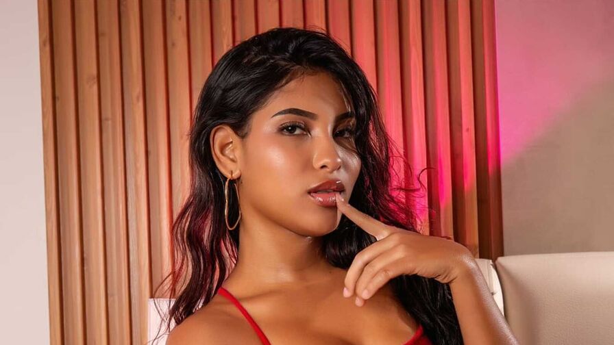 Chat with TessaNash