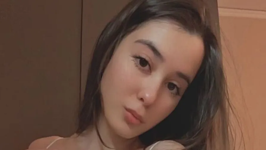 Chat with KenishaCornes