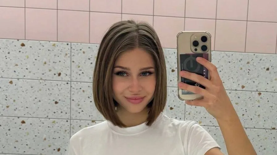 Chat with EdithShahim