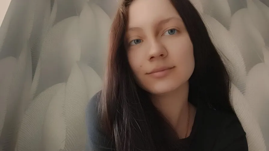 Chat with EllieCornfield