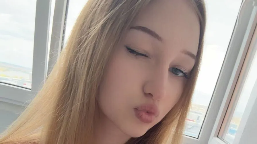 Chat with CatherinVolper