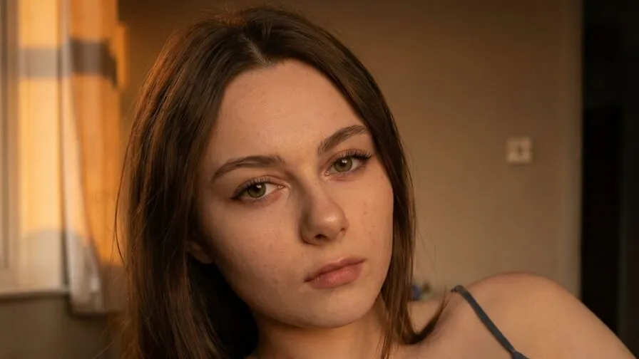 Chat with MireyaElowen