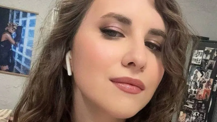 Chat with MaybelPetzel