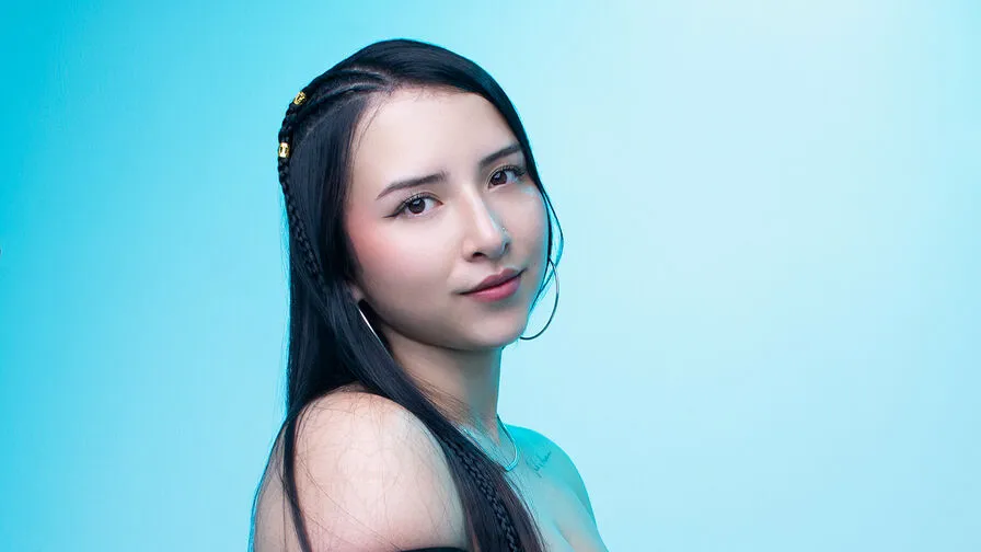 Chat with EmmaCastillo