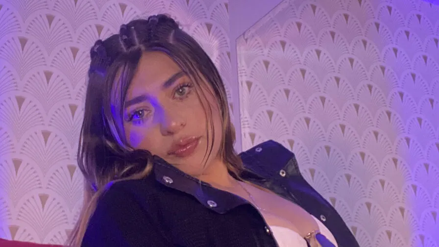 Chat with SarahFeith