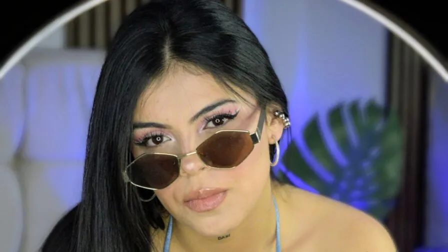 Chat with TamaraRayder