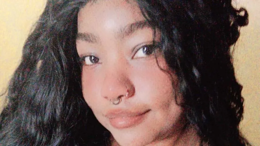 Chat with DannaMirror