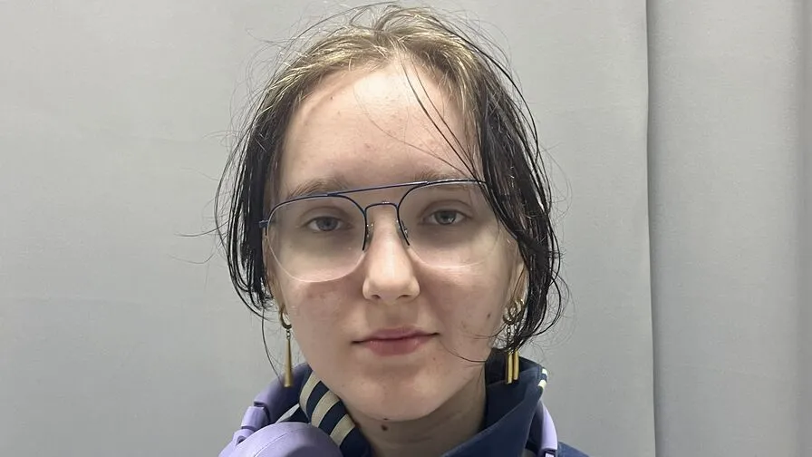 Chat with DoraDawson