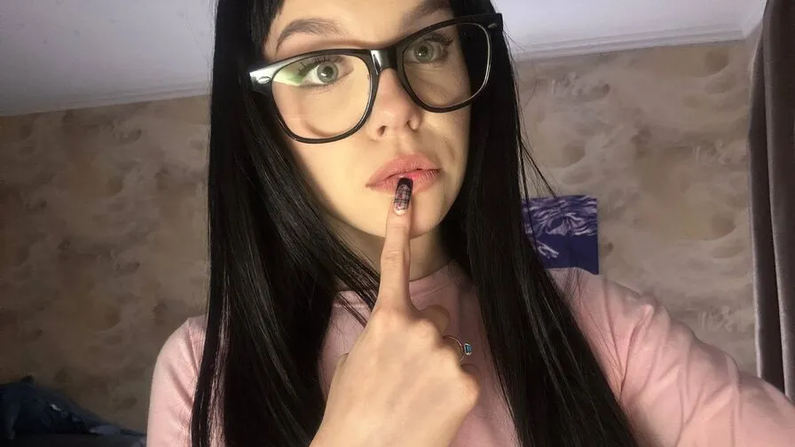Chat with TanikaPennel
