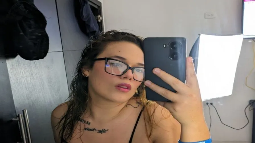 Chat with ManeAndJulia