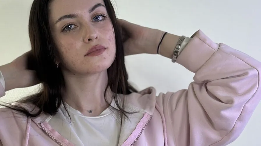 Chat with LatishaKilmartin