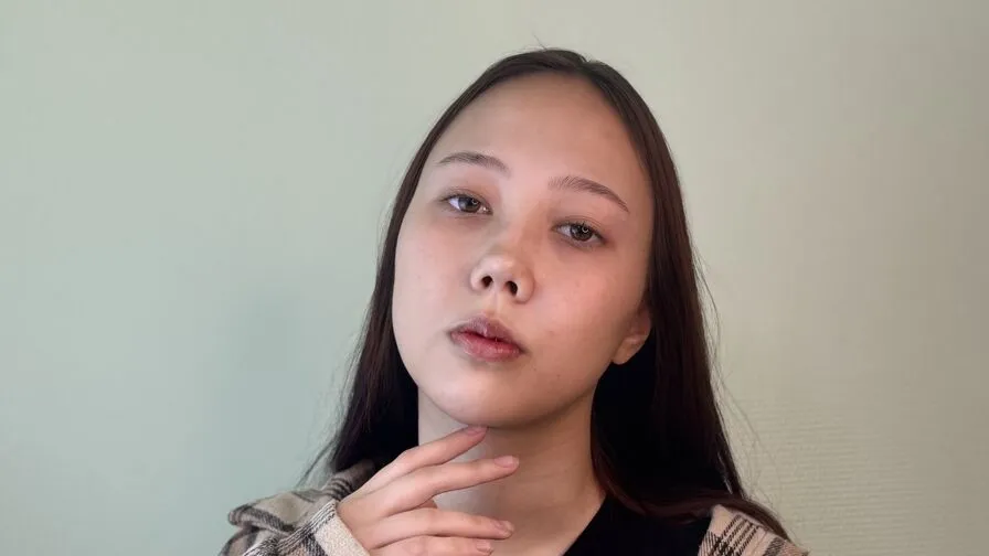 Chat with VivienGheewala