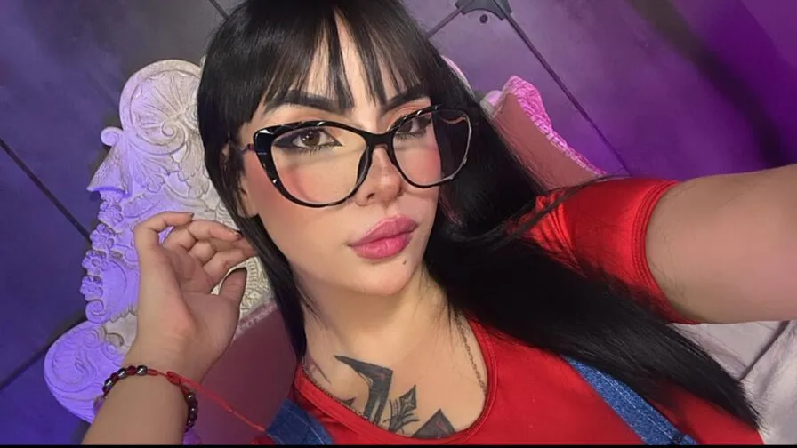 Chat with MishelMiller