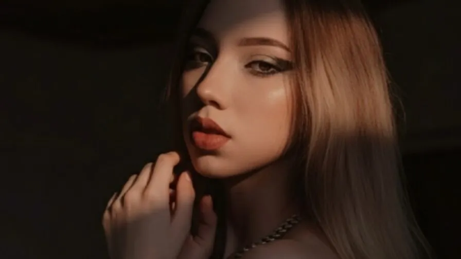 Chat with AlissonMontclair