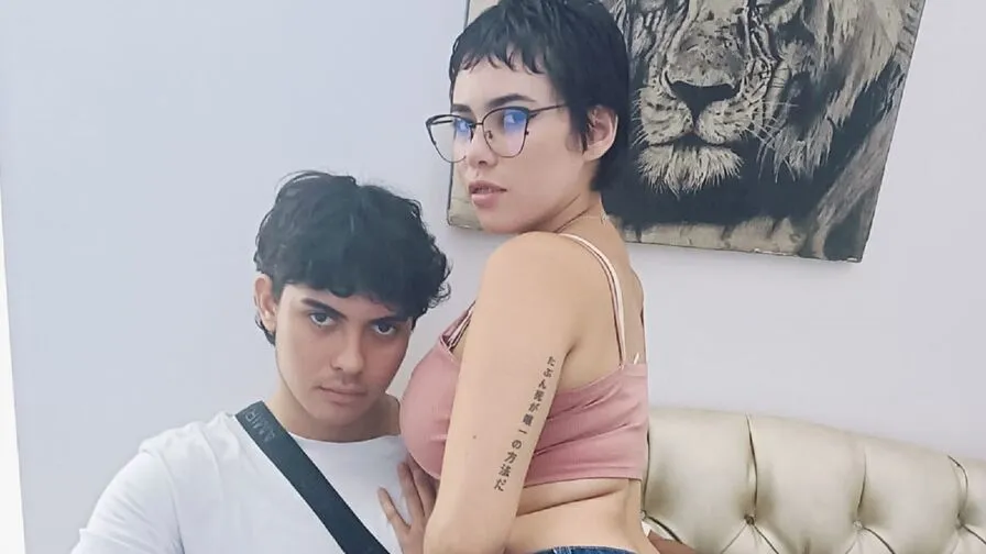 Chat with LunnaAndLiamn