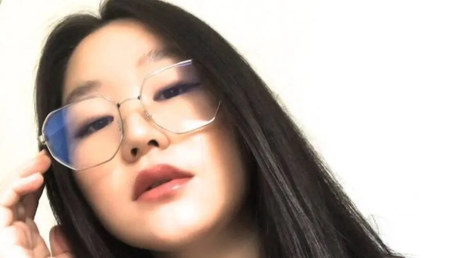 Chat with LatashaEllisor