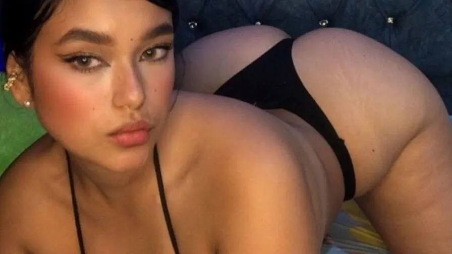 Chat with ScarletSimonz