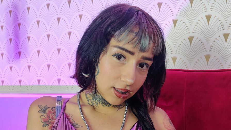 Chat with JadeBonett
