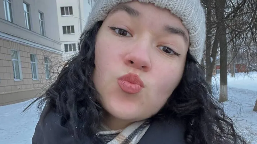 Chat with DavinaStryjewski