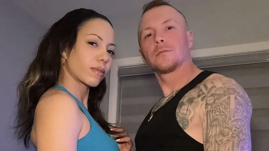 Chat with AshleeAndBlake