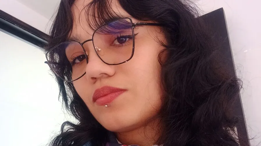 Chat with CamilaRodriguez