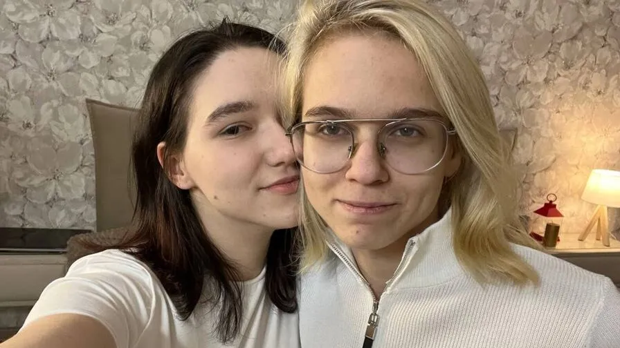 Chat with WillieAndCecilla