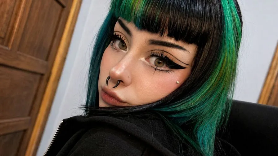 Chat with LolaGraves