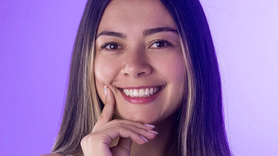 Chat with ValentinaForest