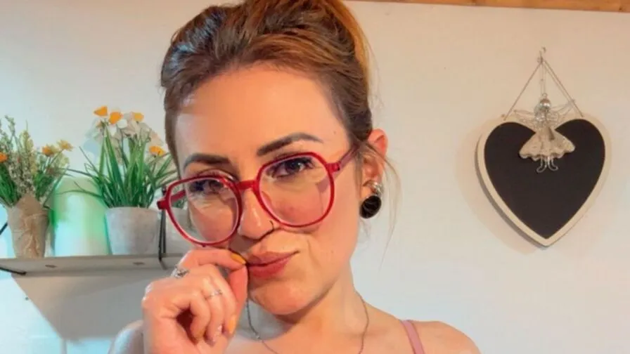 Chat with VictoriaFalon