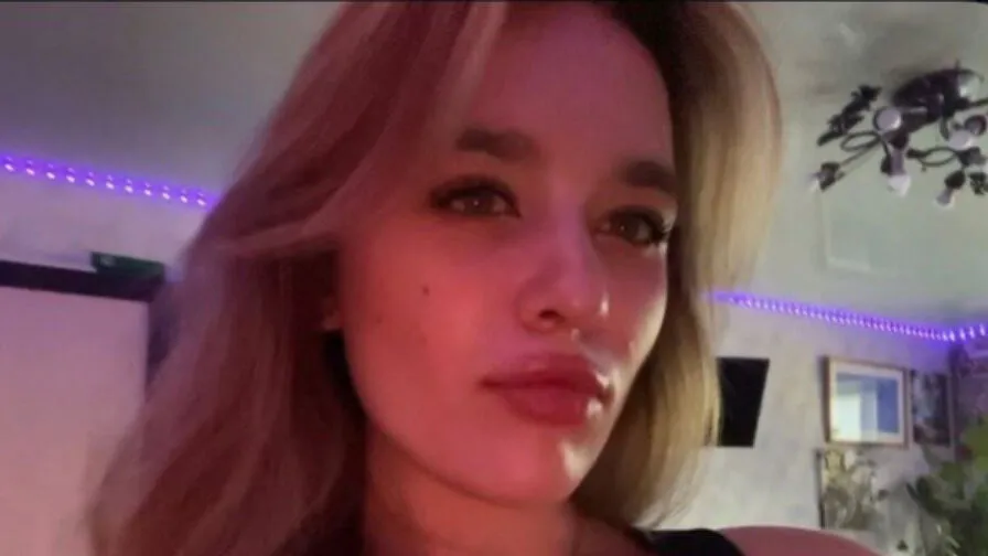 Chat with LieselotteJetter