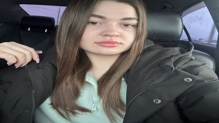 Chat with AvelineMyst