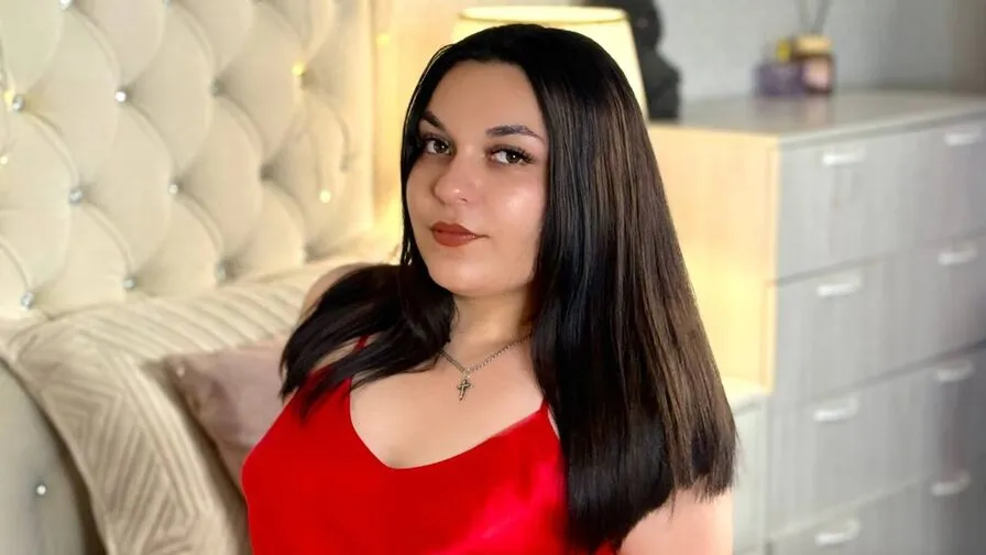 Chat with ElleCross