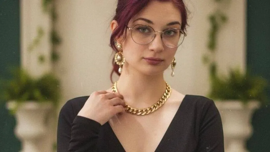 Chat with KylieHerdes