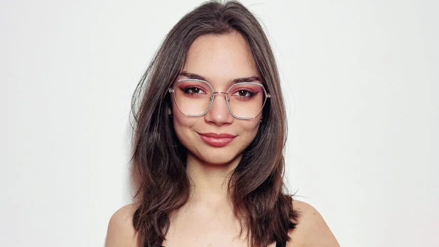 Chat with MiaEhan