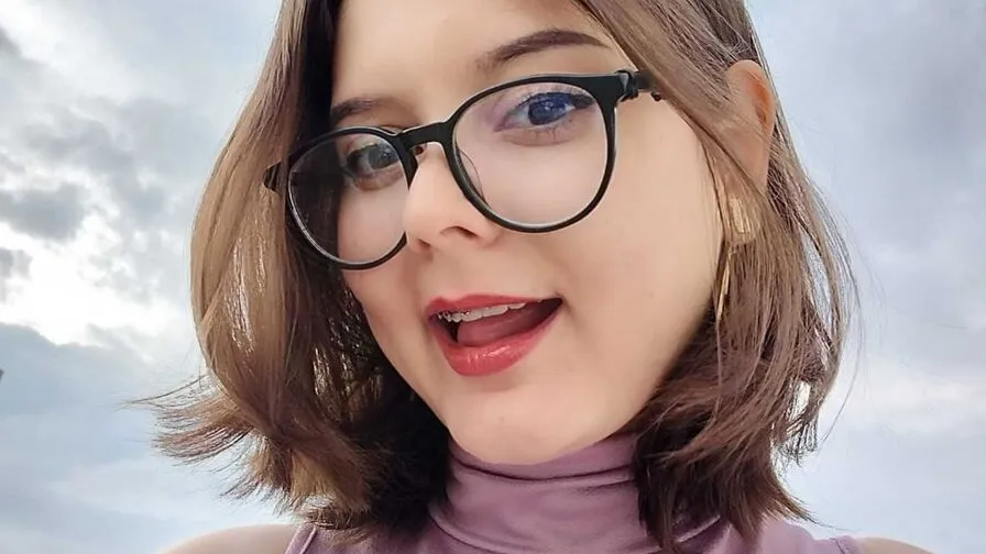 Chat with MadieLorez